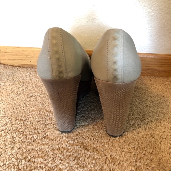 Rock & Republic Wedge Heels - Picture 4 of 8